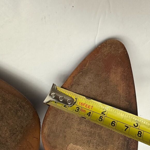 Saffron’s Women’s Pump - Picture 10 of 10